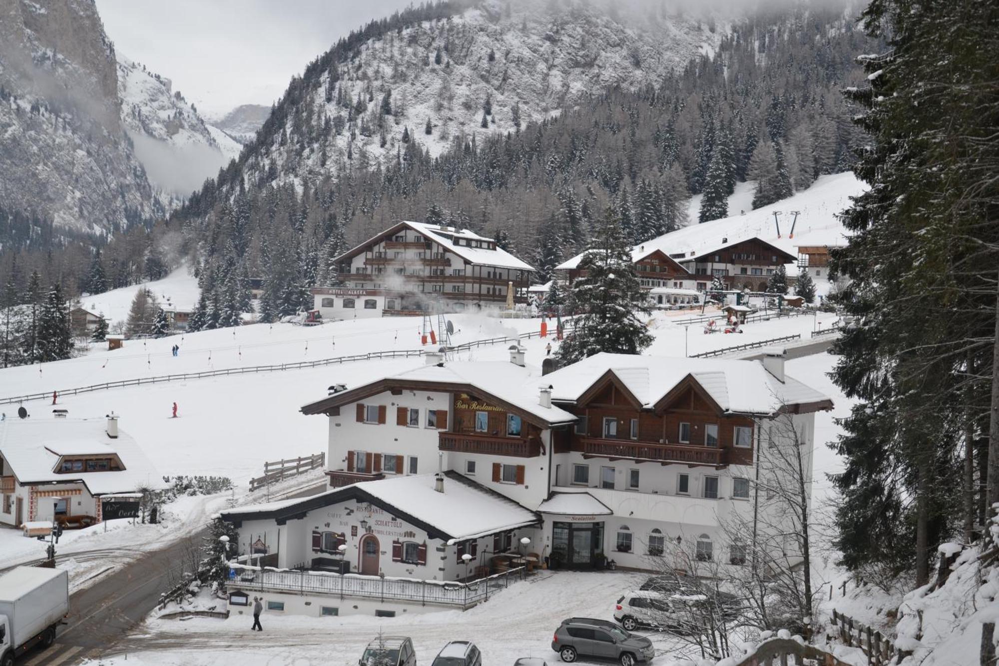 Hotel Scoiattolo Selva di Val Gardena Exterior foto
